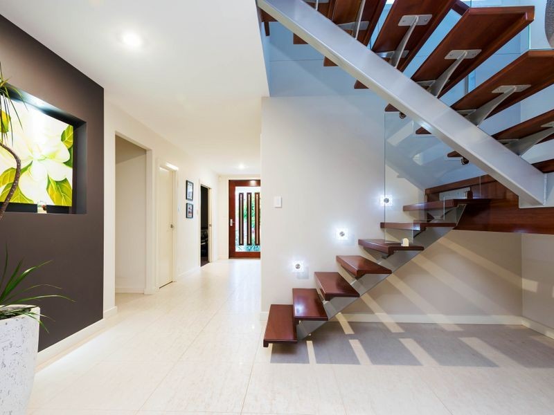 15 Mariner Avenue, Hope Island QLD 4212