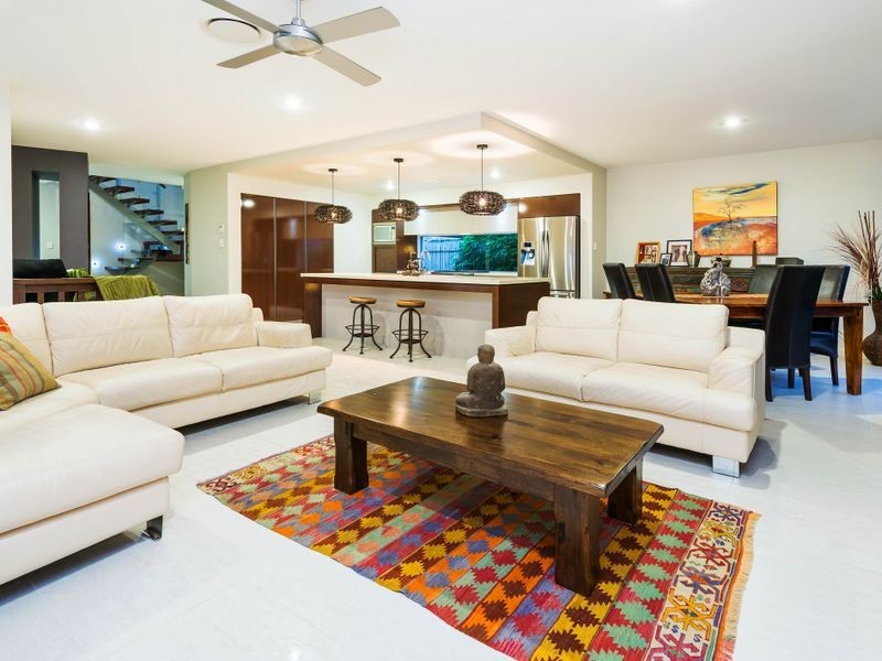 15 Mariner Avenue, Hope Island QLD 4212