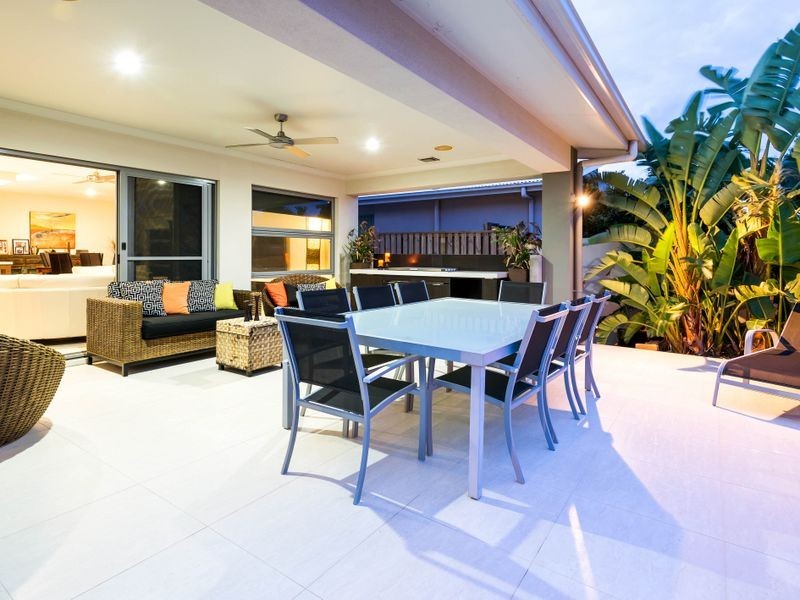 15 Mariner Avenue, Hope Island QLD 4212