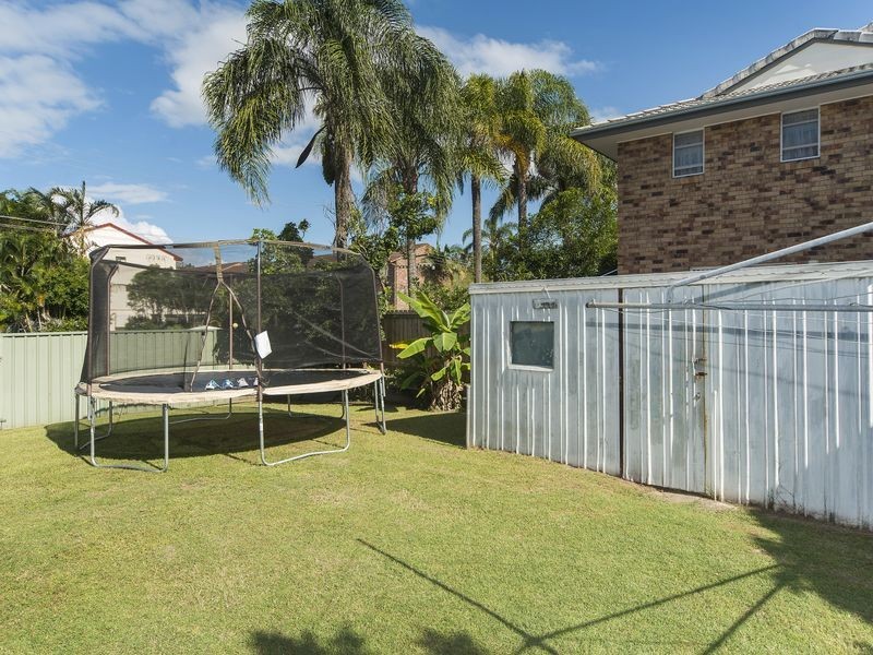 2 Rathbone Place, Labrador QLD 4215