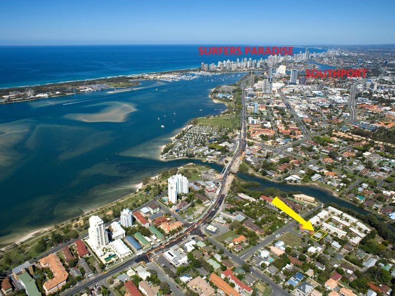 6 Rathbone Place, Labrador QLD 4215