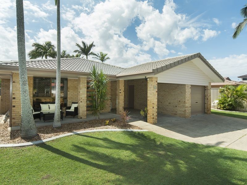 13 Lakefield Crescent, Paradise Point QLD 4216