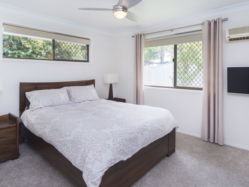 13 Lakefield Crescent, Paradise Point QLD 4216