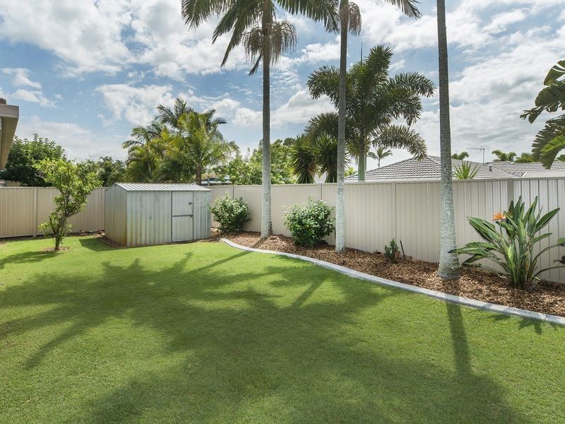 13 Lakefield Crescent, Paradise Point QLD 4216