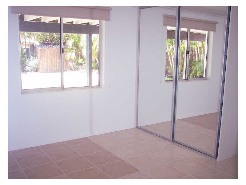 2/163 Paradise Parade, Paradise Point QLD 4216