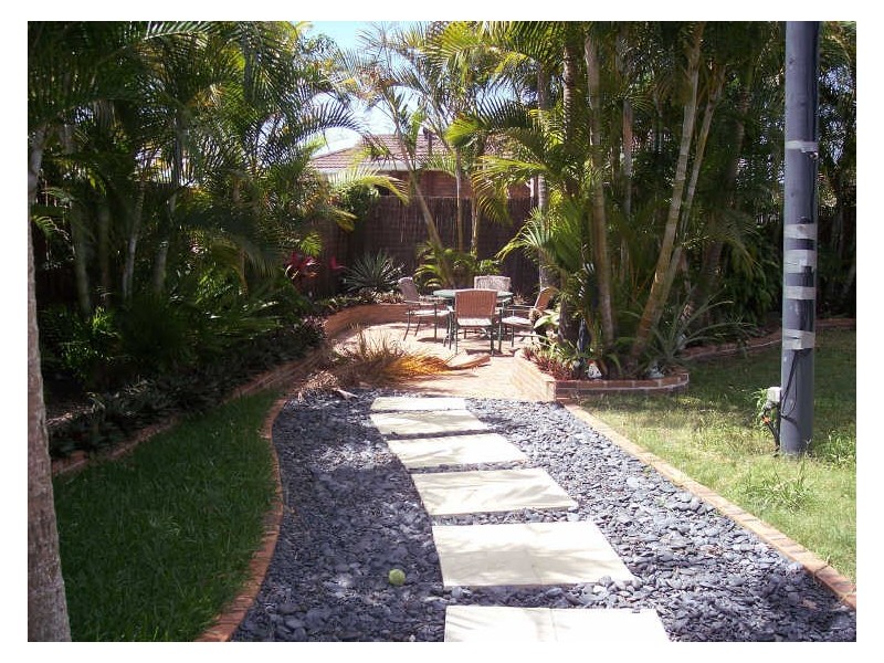 2/163 Paradise Parade, Paradise Point QLD 4216
