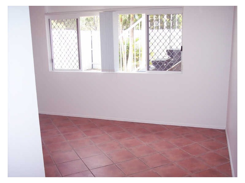 2/163 Paradise Parade, Paradise Point QLD 4216