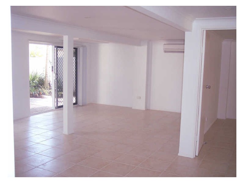2/163 Paradise Parade, Paradise Point QLD 4216