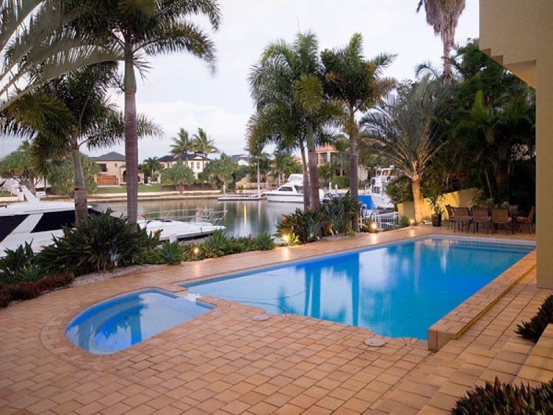 11 Excalibur Court, Sovereign Islands QLD 4216