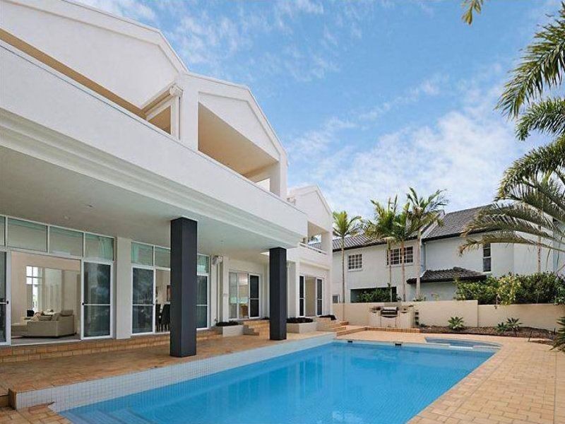 11 Excalibur Court, Sovereign Islands QLD 4216