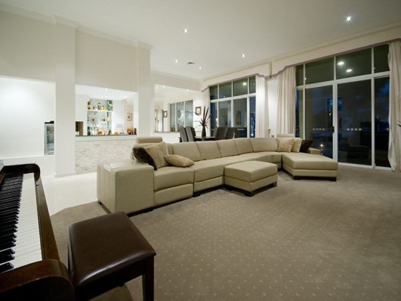 11 Excalibur Court, Sovereign Islands QLD 4216