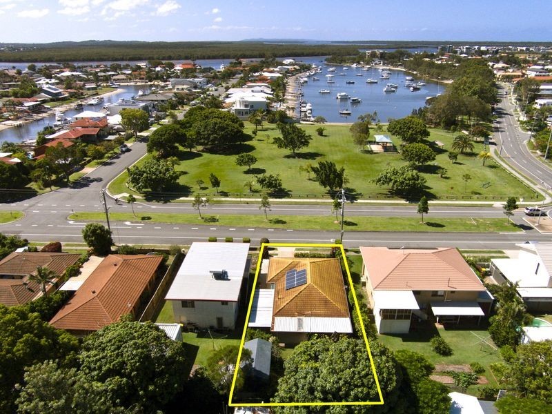 44 Abalone Av, Paradise Point QLD 4216