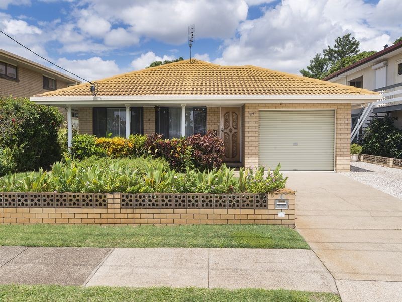 44 Abalone Av, Paradise Point QLD 4216