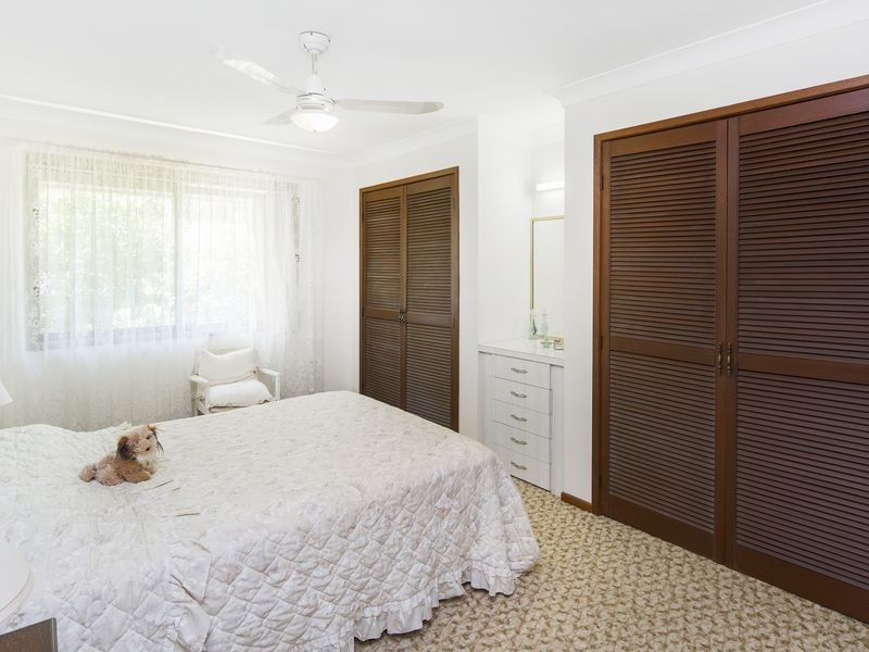 44 Abalone Av, Paradise Point QLD 4216