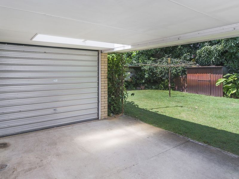 44 Abalone Av, Paradise Point QLD 4216