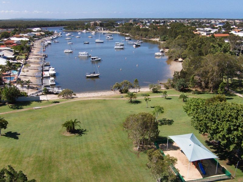 44 Abalone Av, Paradise Point QLD 4216