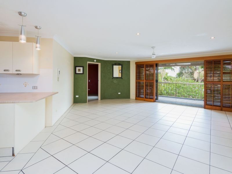 9/42 Falkinder Avenue, Paradise Point QLD 4216