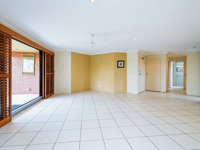 9/42 Falkinder Avenue, Paradise Point QLD 4216