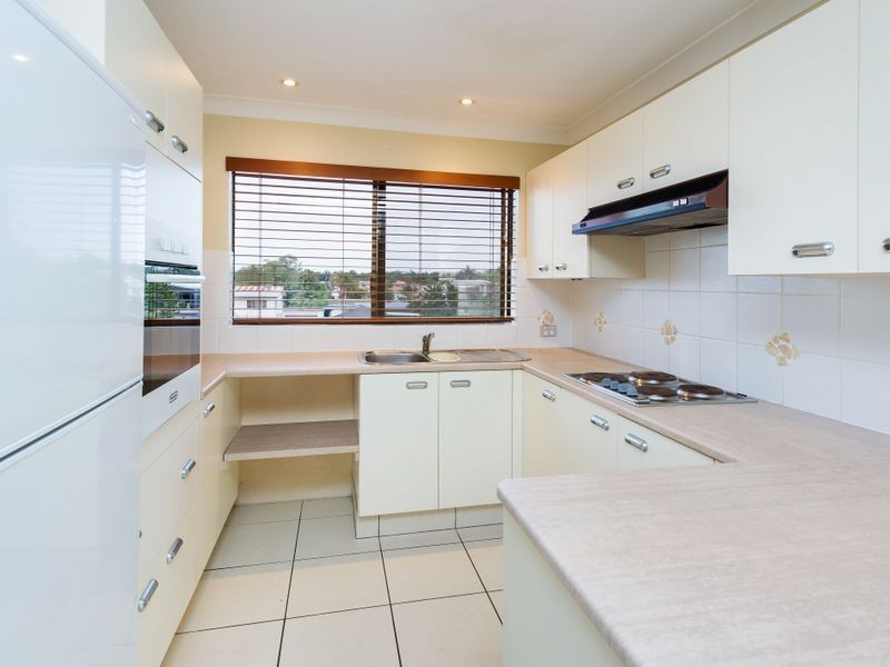 9/42 Falkinder Avenue, Paradise Point QLD 4216