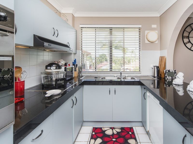 5/57 Milton Avenue, Paradise Point QLD 4216