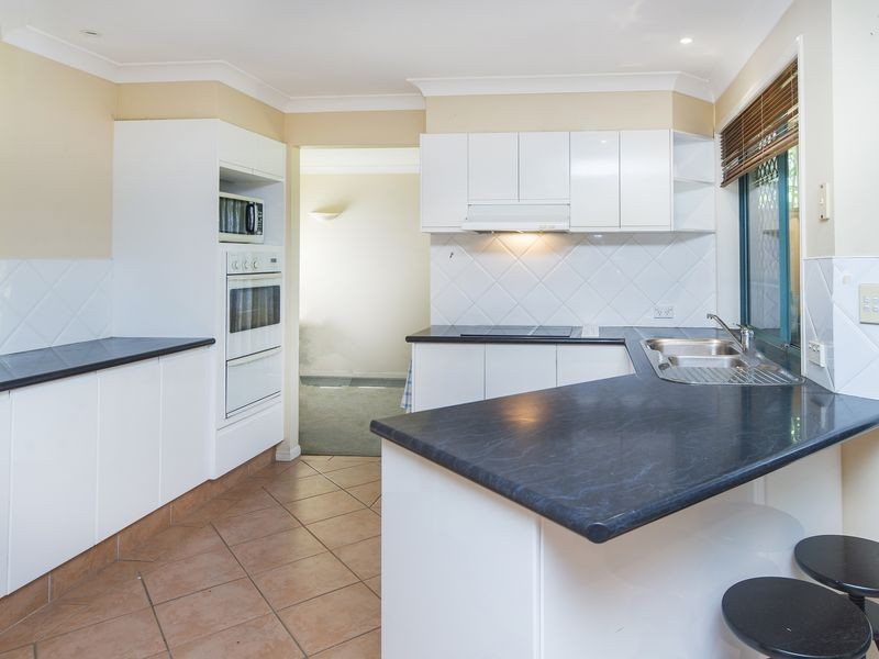 9 Tallara Street, Coombabah QLD 4216