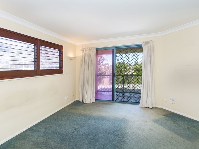 9 Tallara Street, Coombabah QLD 4216