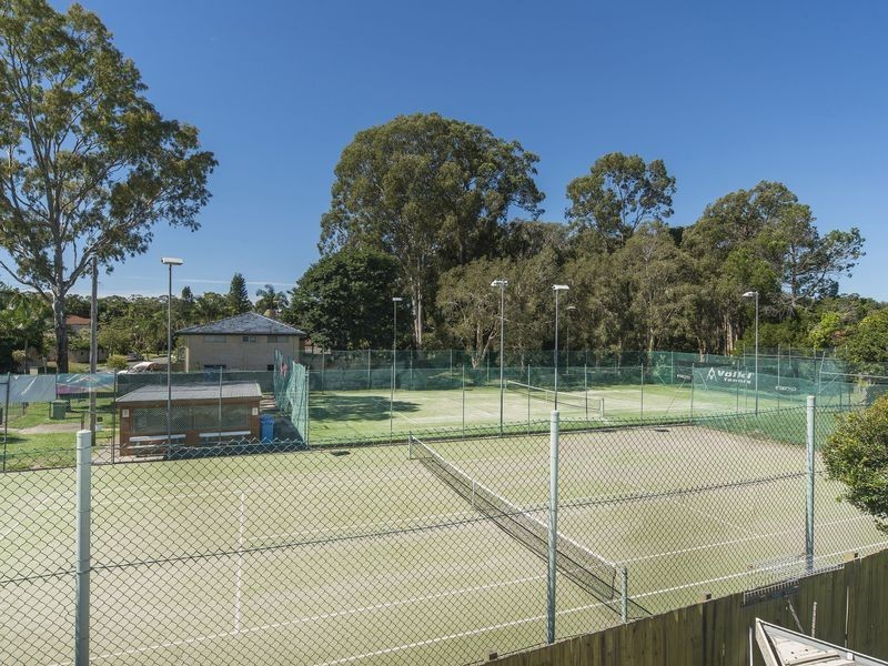 9 Tallara Street, Coombabah QLD 4216