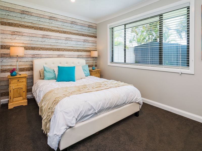 12 Hyacinth Avenue, Hollywell QLD 4216