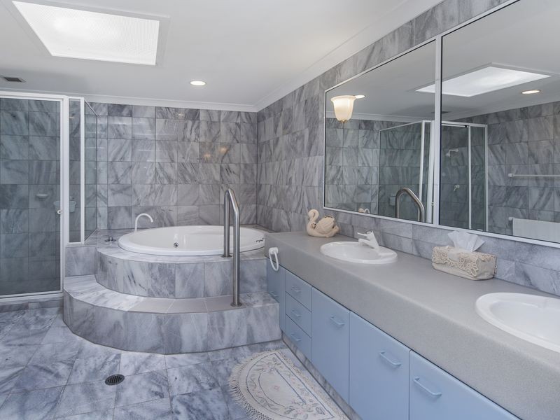 103/5346 Marine Drive North, Sanctuary Cove QLD 4212