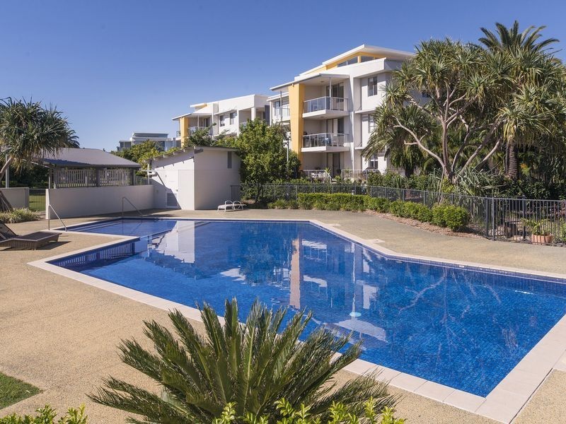 224/64-68 Sickle Avenue, Hope Island QLD 4212