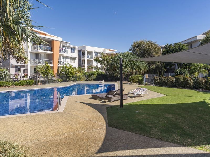 224/64-68 Sickle Avenue, Hope Island QLD 4212