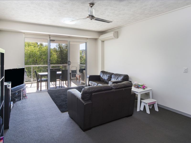 224/64-68 Sickle Avenue, Hope Island QLD 4212