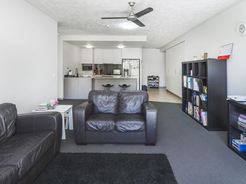 224/64-68 Sickle Avenue, Hope Island QLD 4212