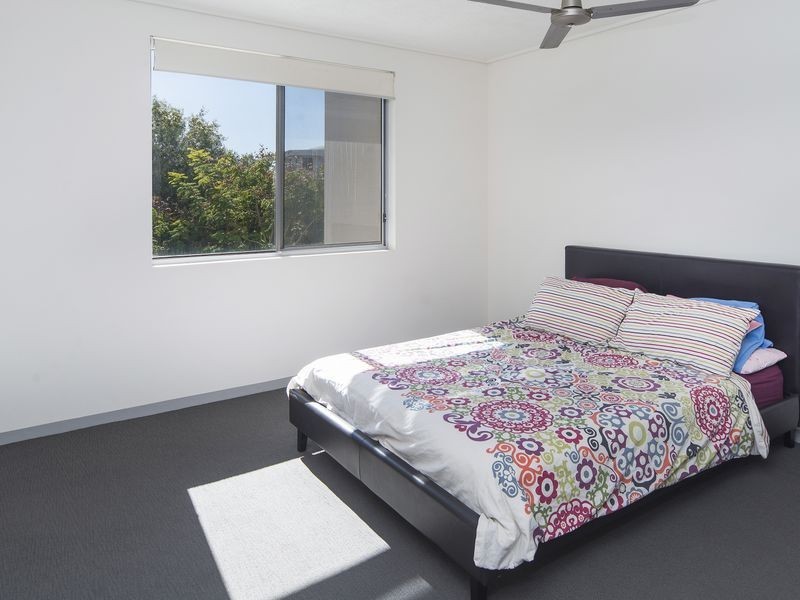 224/64-68 Sickle Avenue, Hope Island QLD 4212