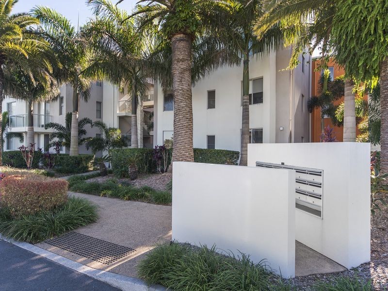 224/64-68 Sickle Avenue, Hope Island QLD 4212