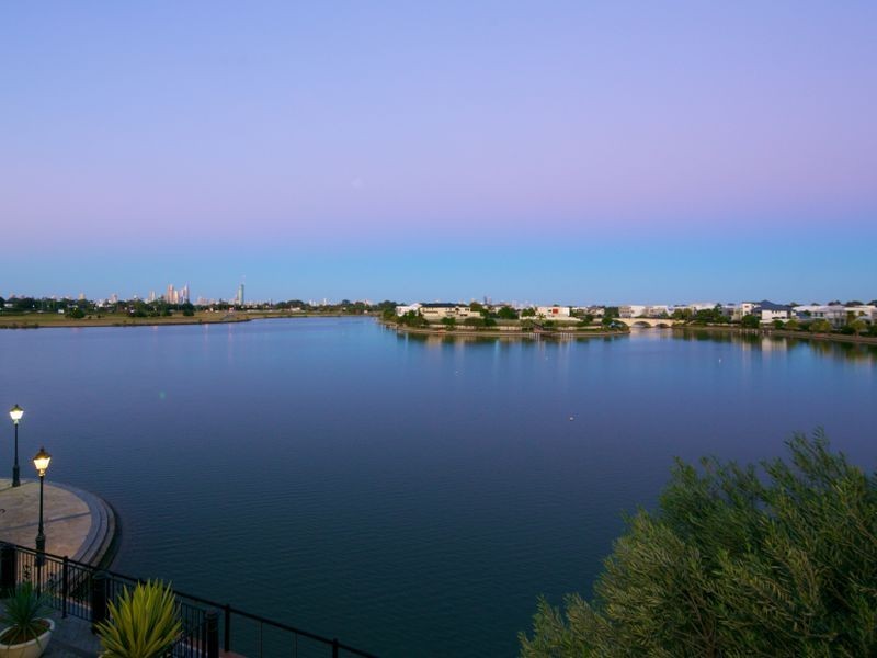 40/3030 The Boulevard, Carrara QLD 4211