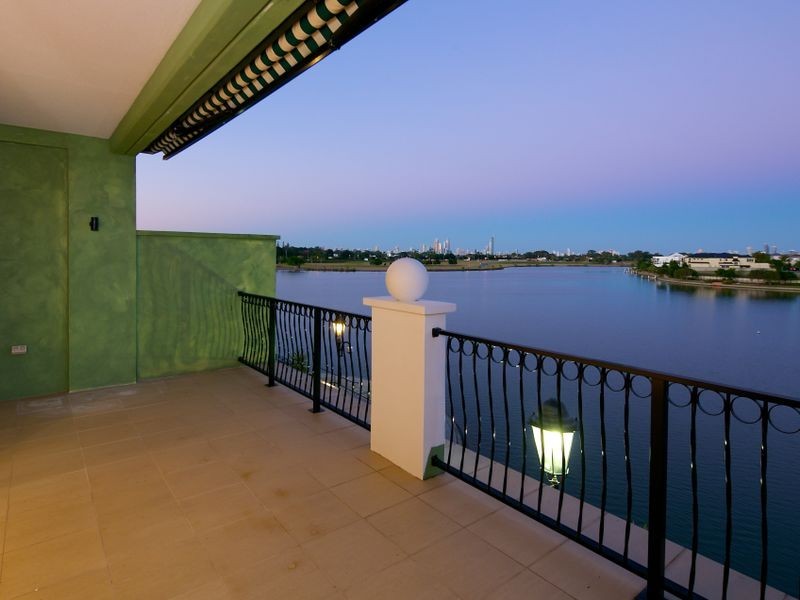 40/3030 The Boulevard, Carrara QLD 4211