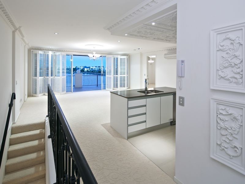 40/3030 The Boulevard, Carrara QLD 4211