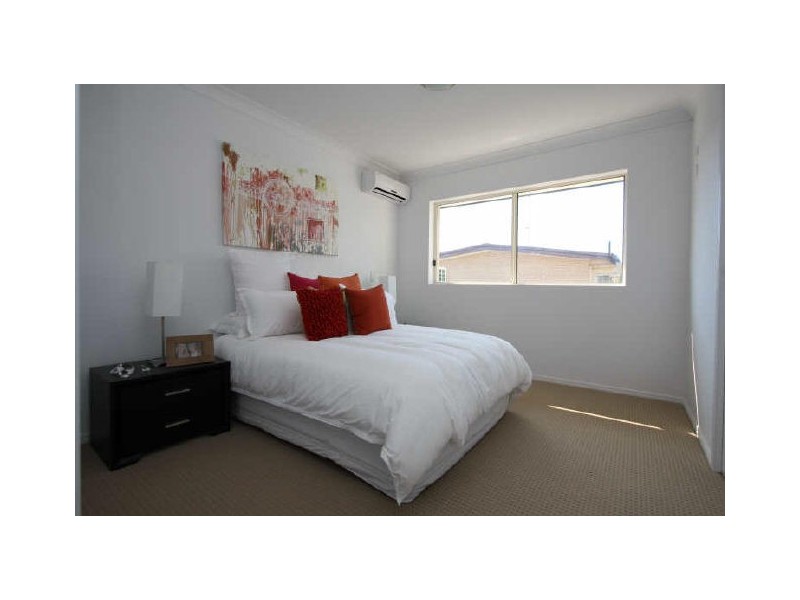 3/131 MUIR STREET, Labrador QLD 4215