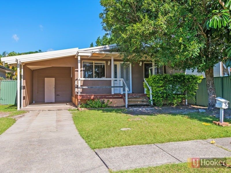 8 Nambur Street, Runaway Bay QLD 4216