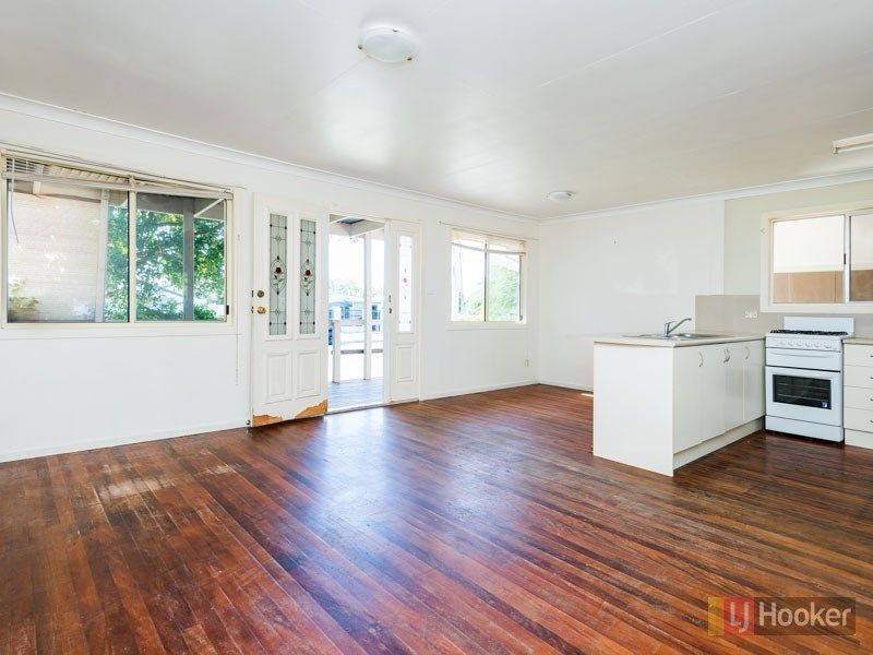 8 Nambur Street, Runaway Bay QLD 4216