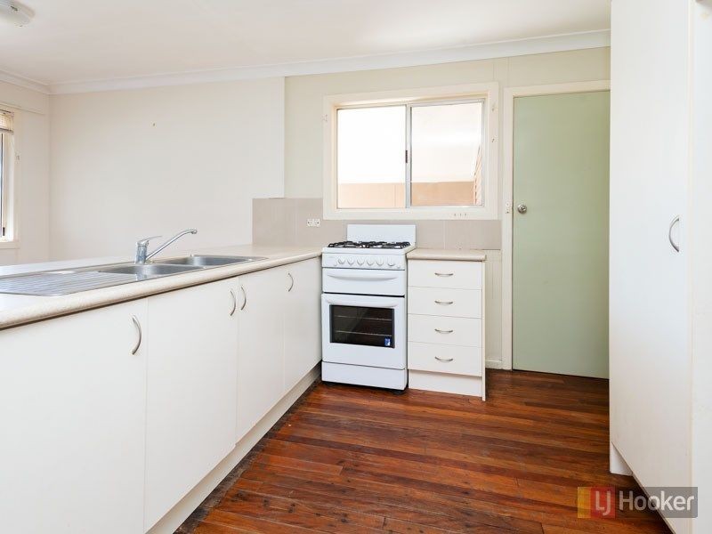 8 Nambur Street, Runaway Bay QLD 4216