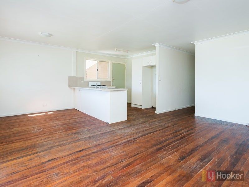 8 Nambur Street, Runaway Bay QLD 4216