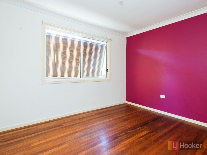 8 Nambur Street, Runaway Bay QLD 4216