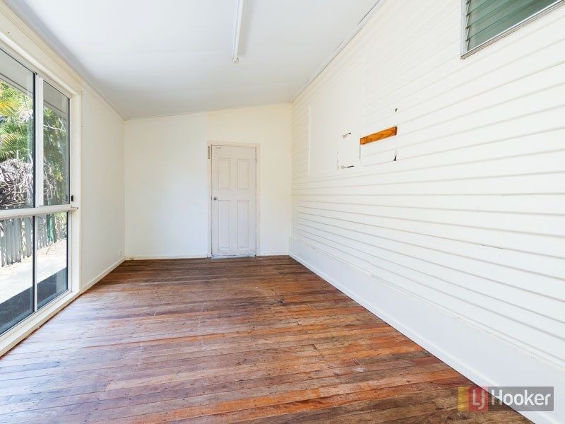 8 Nambur Street, Runaway Bay QLD 4216