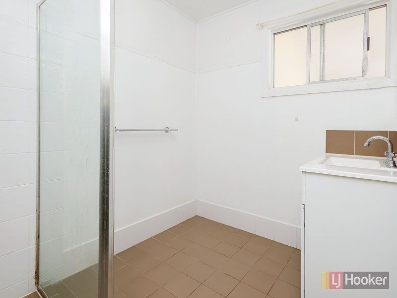 8 Nambur Street, Runaway Bay QLD 4216