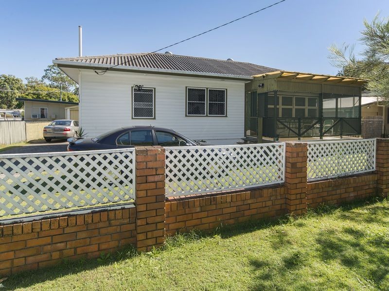 4 Allinga Street, Coombabah QLD 4216