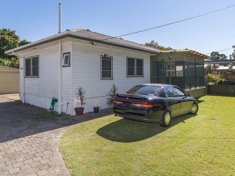 4 Allinga Street, Coombabah QLD 4216