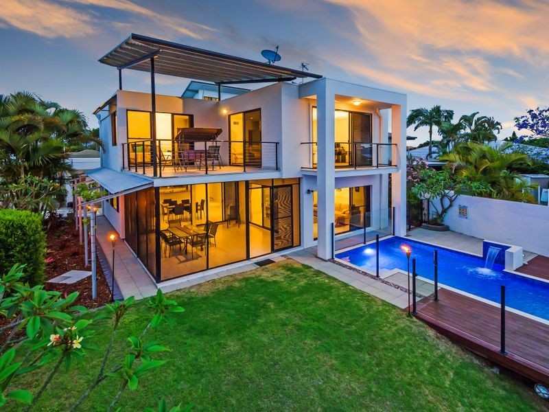 9 Dobell Avenue, Paradise Point QLD 4216