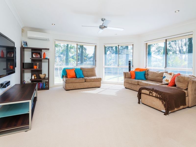 38 Matthew Flinders Drive, Hollywell QLD 4216
